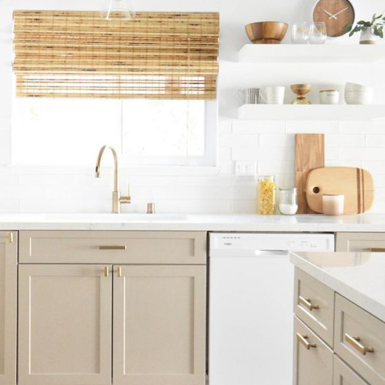 https://www.greatbuycabinets.com/media/catalog/category/Mist_beige_Shaker.jpg