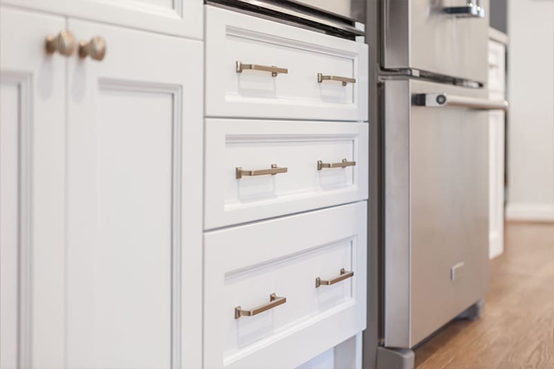 Hickory Kitchen Cabinets: Perfect Color Pairings